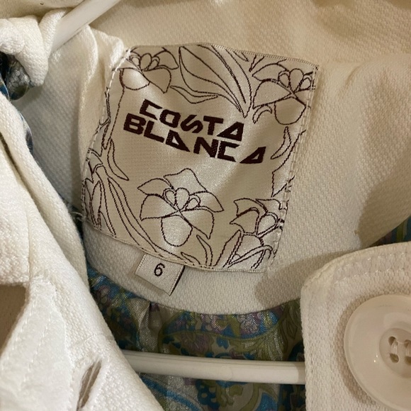 Costa Blanca woman’s trench coat - Picture 2 of 5